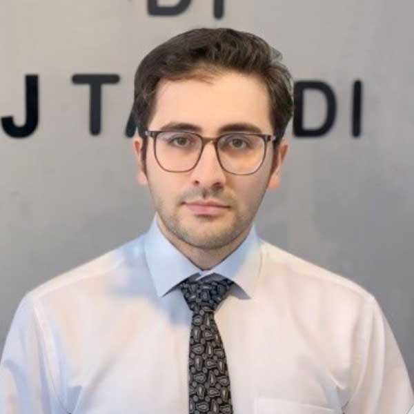 مهدی مجتهدی نیا جراح - دندانپزشک در اردبیل